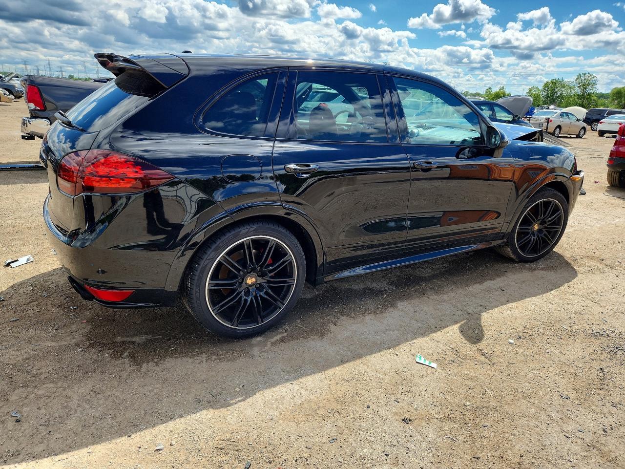 2014 PORSCHE CAYENNE GTS