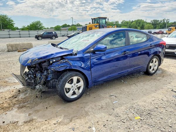 2013 HYUNDAI ELANTRA