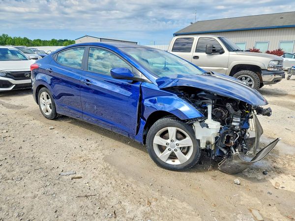 2013 HYUNDAI ELANTRA