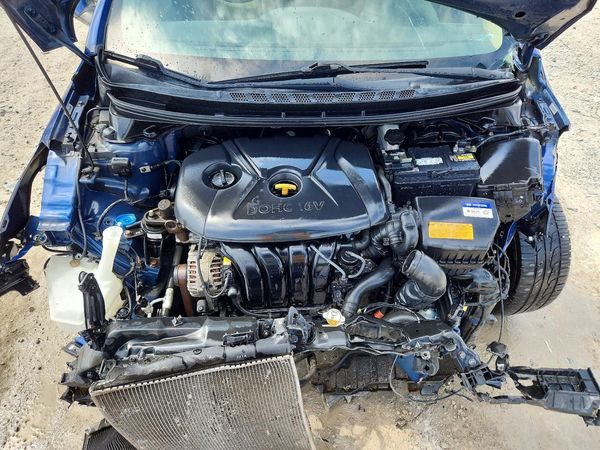 2013 HYUNDAI ELANTRA