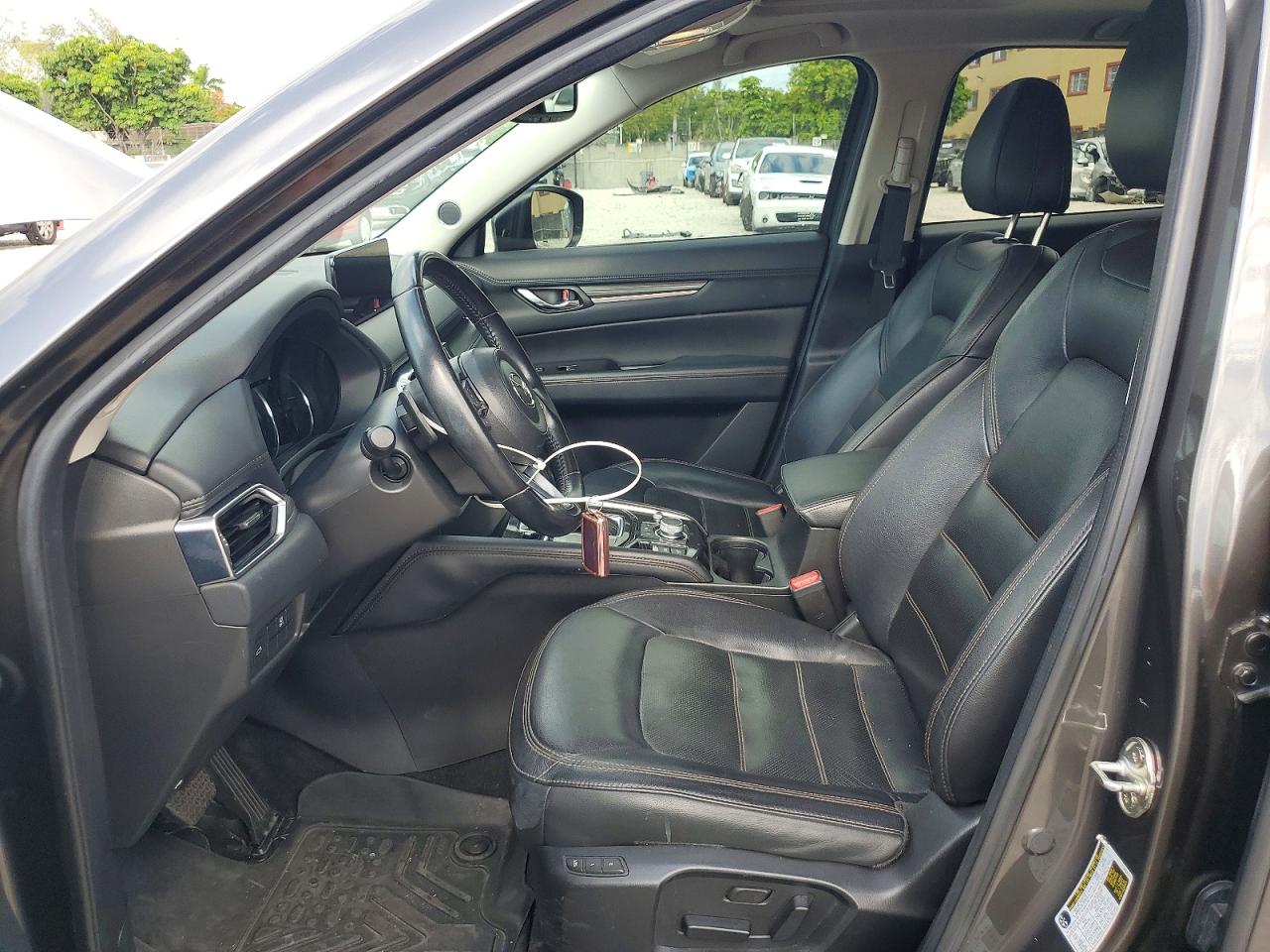 2022 MAZDA CX-5 Premium Package