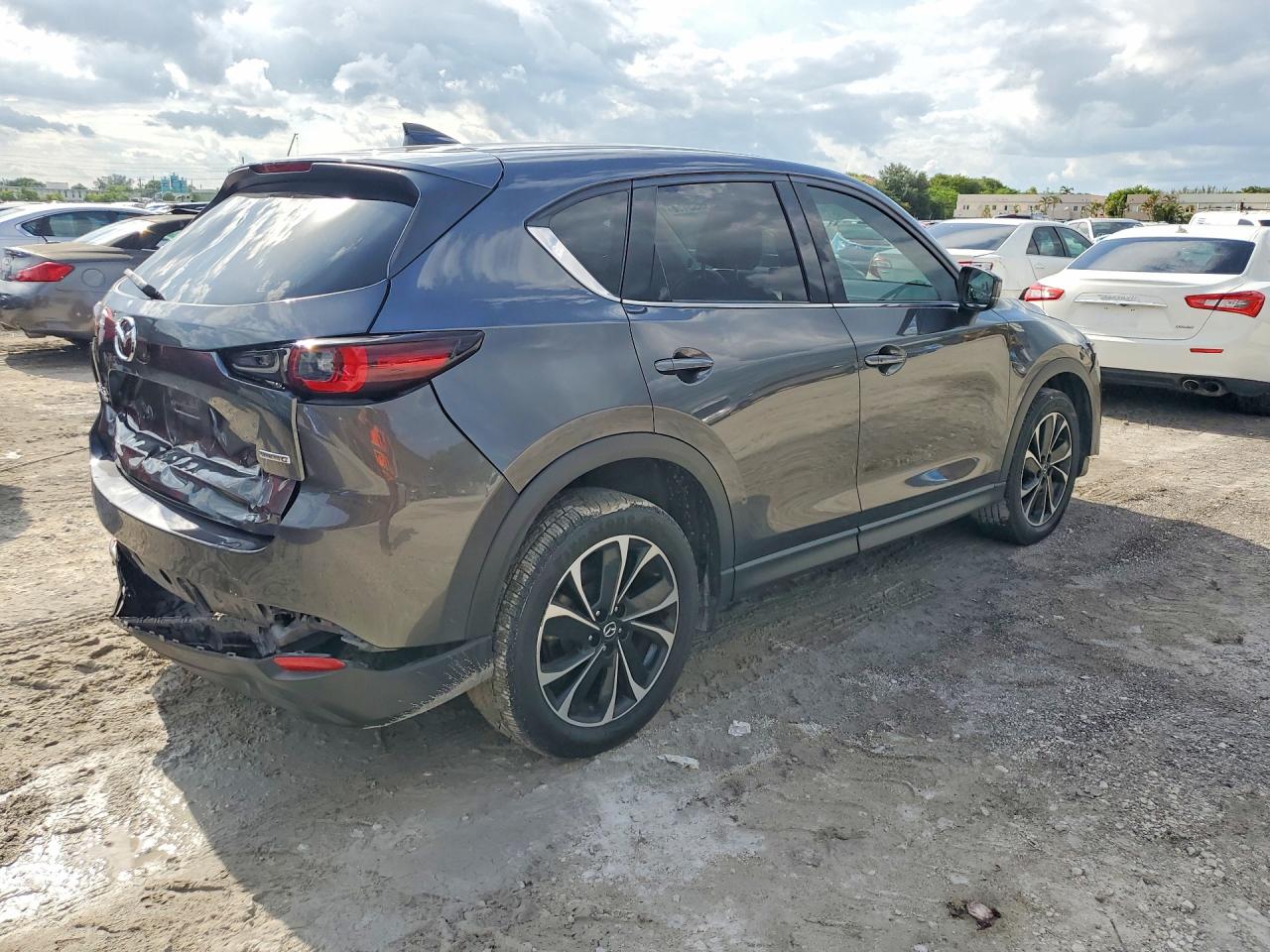 2022 MAZDA CX-5 Premium Package