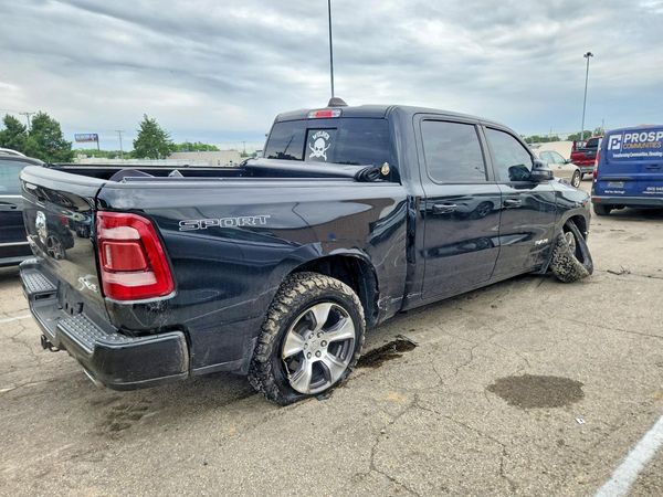 2023 RAM 1500 LARAMIE CREW CAB 4X4