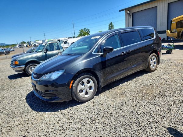 2017 CHRYSLER PACIFICA LX