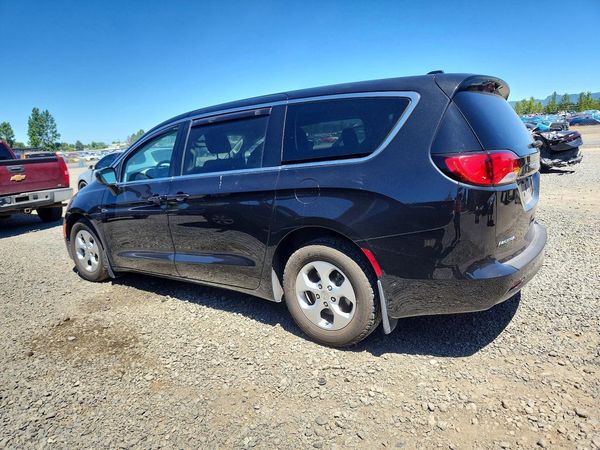 2017 CHRYSLER PACIFICA LX