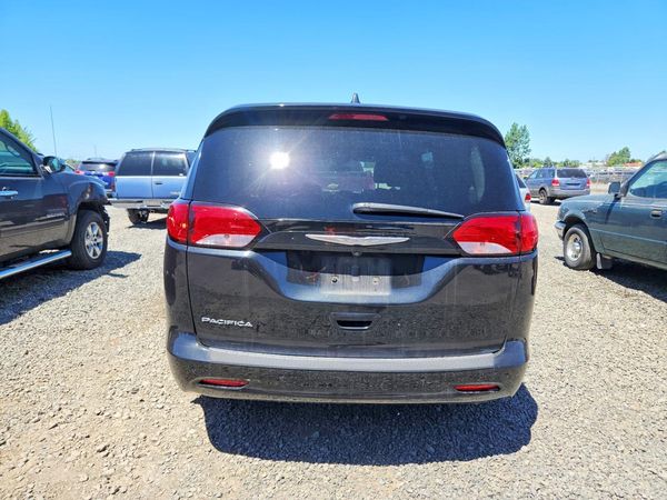 2017 CHRYSLER PACIFICA LX