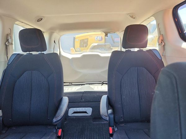 2017 CHRYSLER PACIFICA LX