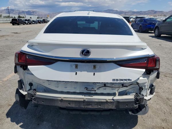 2020 LEXUS ES