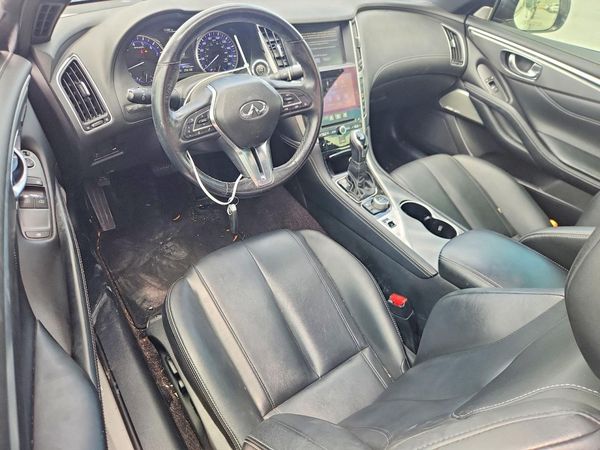 2017 INFINITI Q60