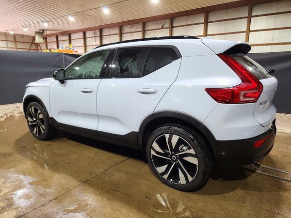 2026 VOLVO XC40 Plus Dark