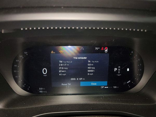 2026 VOLVO XC40 Plus Dark