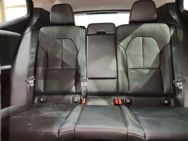 2026 VOLVO XC40 Plus Dark