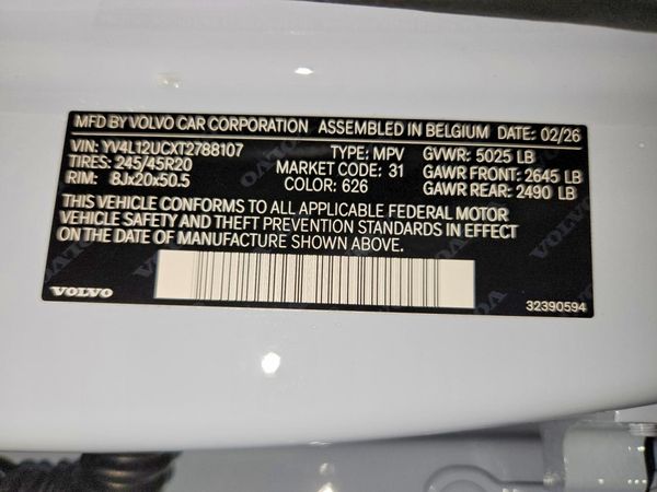 2026 VOLVO XC40 Plus Dark