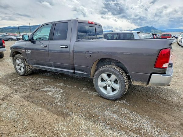 2014 RAM 1500 SLT QUAD CAB 4X4