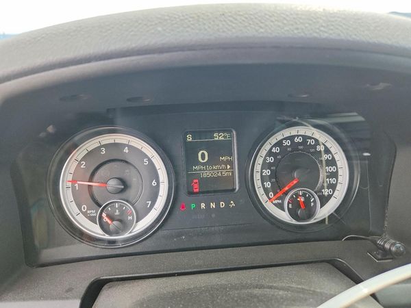 2014 RAM 1500 SLT QUAD CAB 4X4