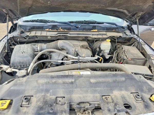 2014 RAM 1500 SLT QUAD CAB 4X4