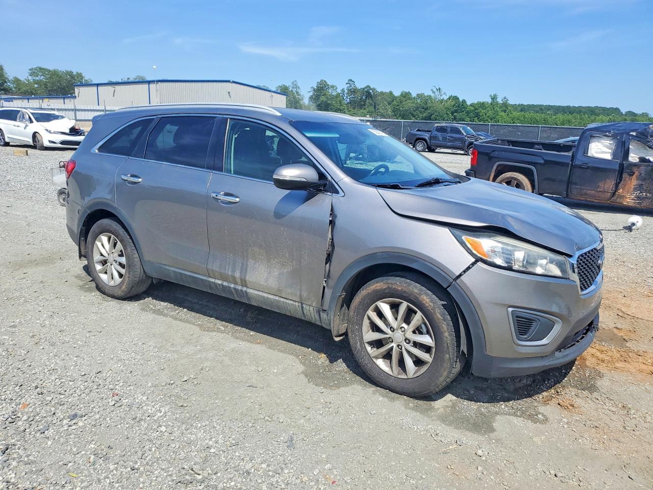 2017 KIA SORENTO L, LX