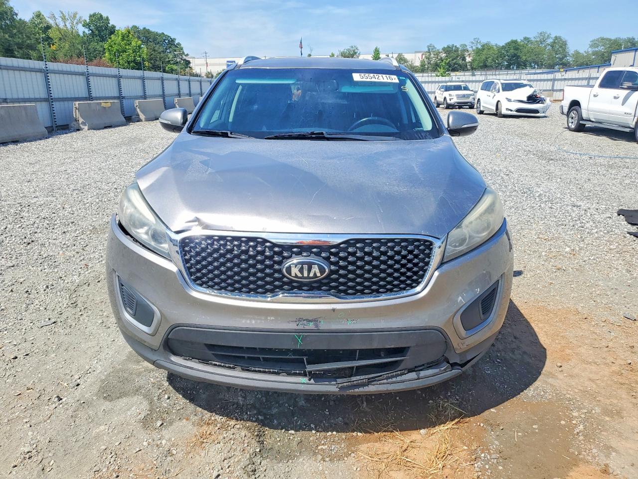 2017 KIA SORENTO L, LX