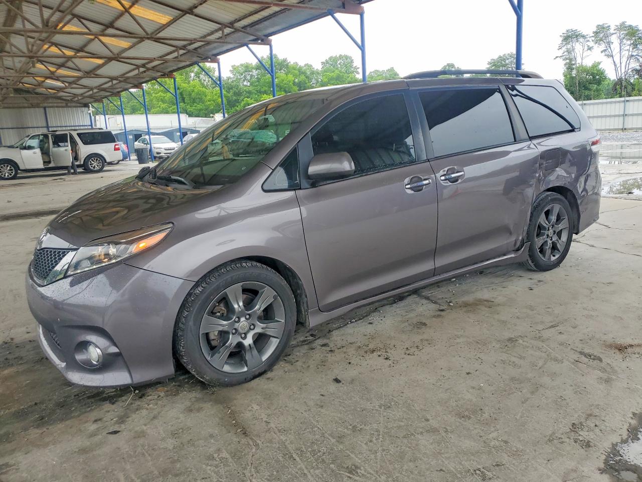 2016 TOYOTA SIENNA