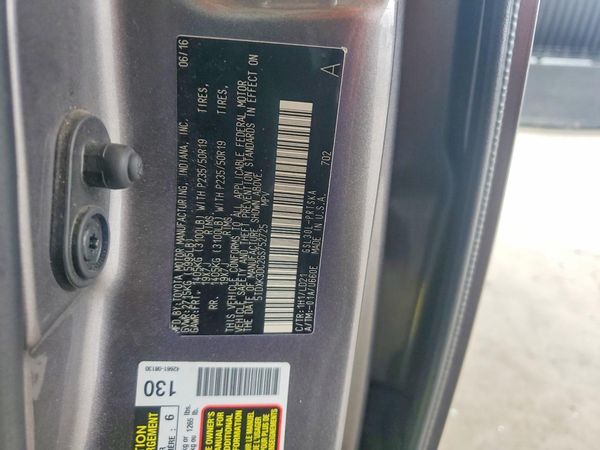 2016 TOYOTA SIENNA