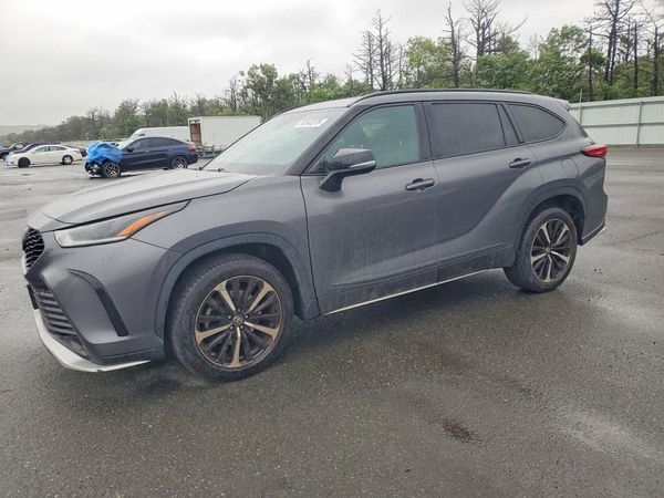 2021 TOYOTA HIGHLANDER