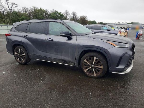 2021 TOYOTA HIGHLANDER
