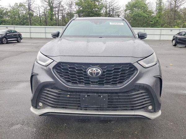 2021 TOYOTA HIGHLANDER