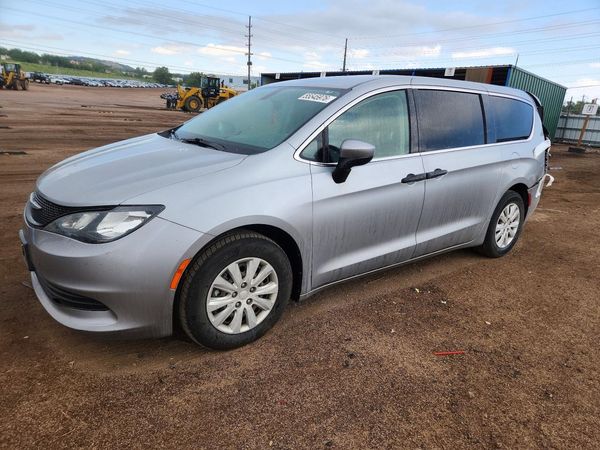 2020 CHRYSLER VOYAGER L