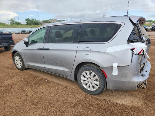 2020 CHRYSLER VOYAGER L
