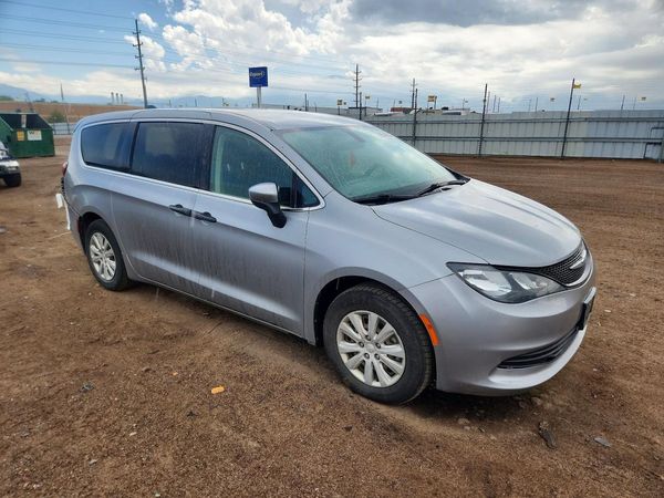 2020 CHRYSLER VOYAGER L