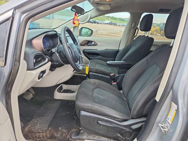 2020 CHRYSLER VOYAGER L