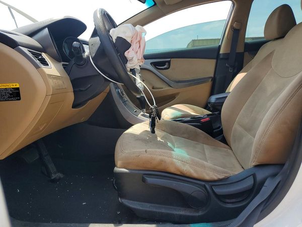 2013 HYUNDAI ELANTRA