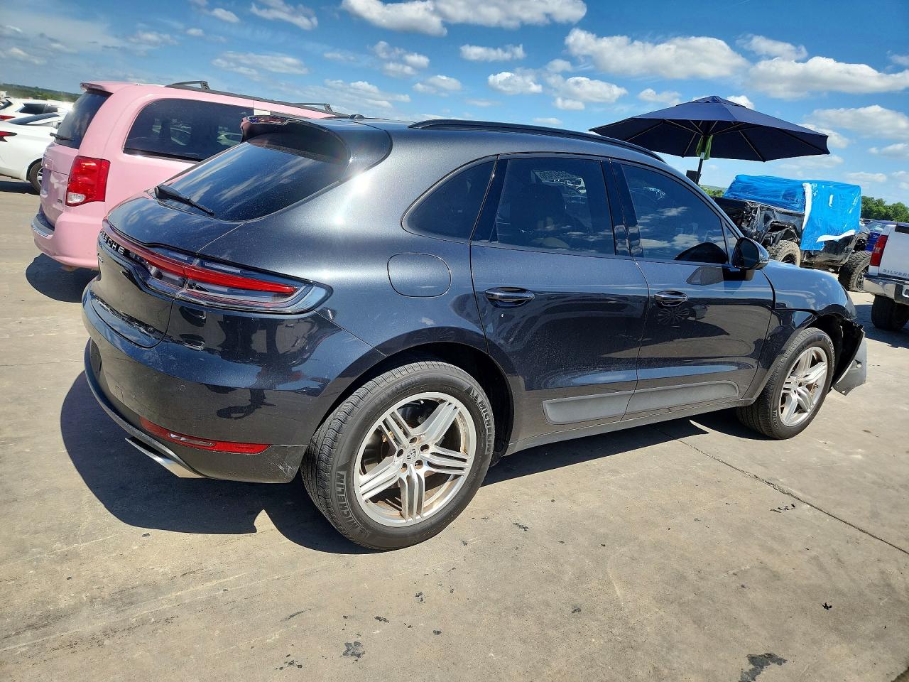 2021 PORSCHE MACAN Base