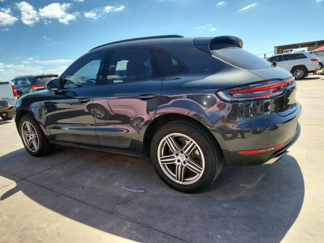 2021 PORSCHE MACAN Base