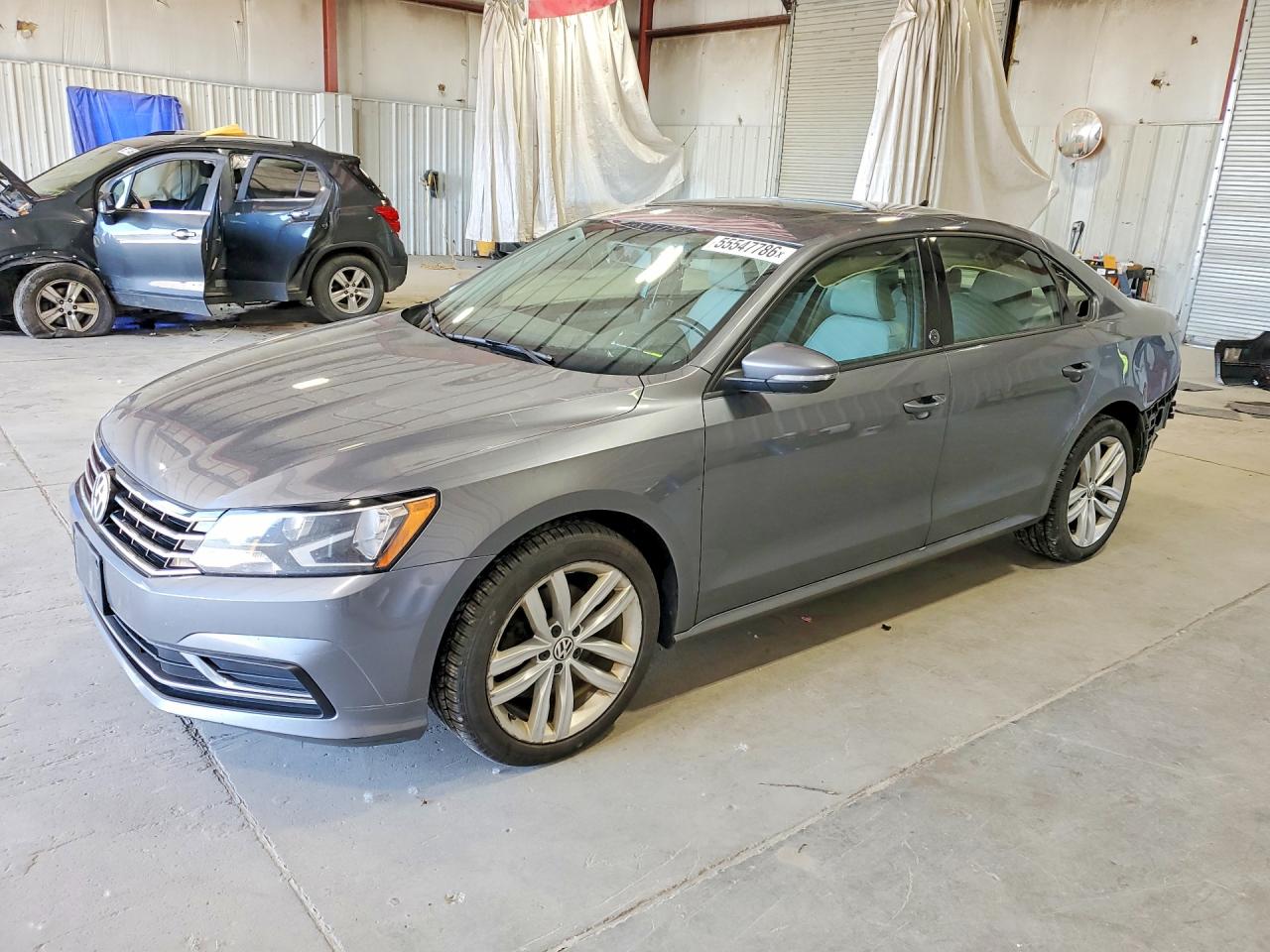 2019 VOLKSWAGEN PASSAT