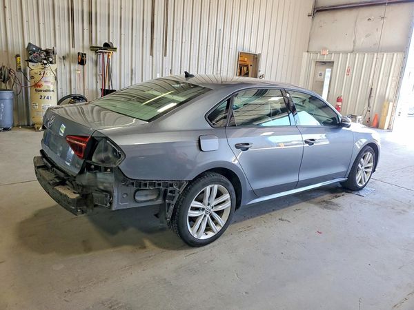 2019 VOLKSWAGEN PASSAT