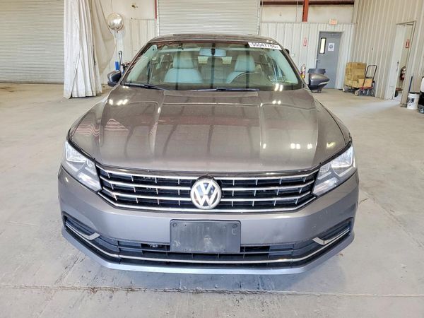2019 VOLKSWAGEN PASSAT