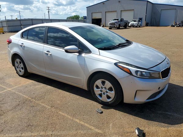 2018 KIA FORTE LX Base