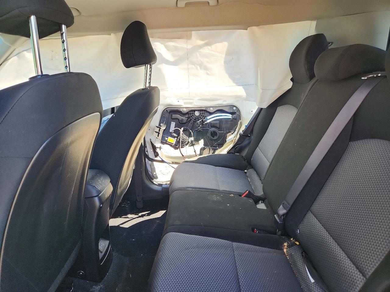 2023 KIA SOUL LX, S