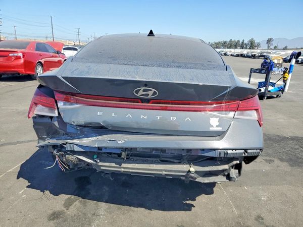 2024 HYUNDAI ELANTRA Limited