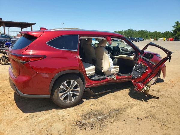 2020 TOYOTA HIGHLANDER XLE