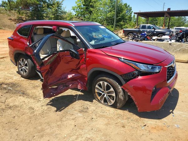 2020 TOYOTA HIGHLANDER XLE