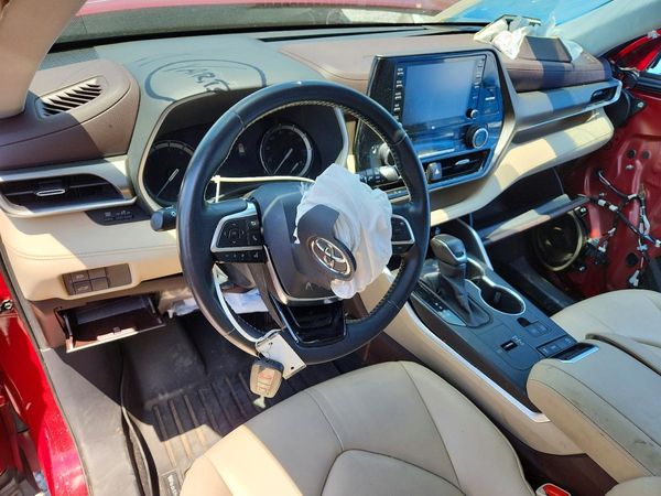 2020 TOYOTA HIGHLANDER XLE