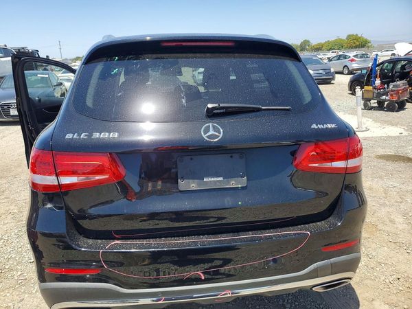 2016 MERCEDES-BENZ GLC GLC300 Base-4M