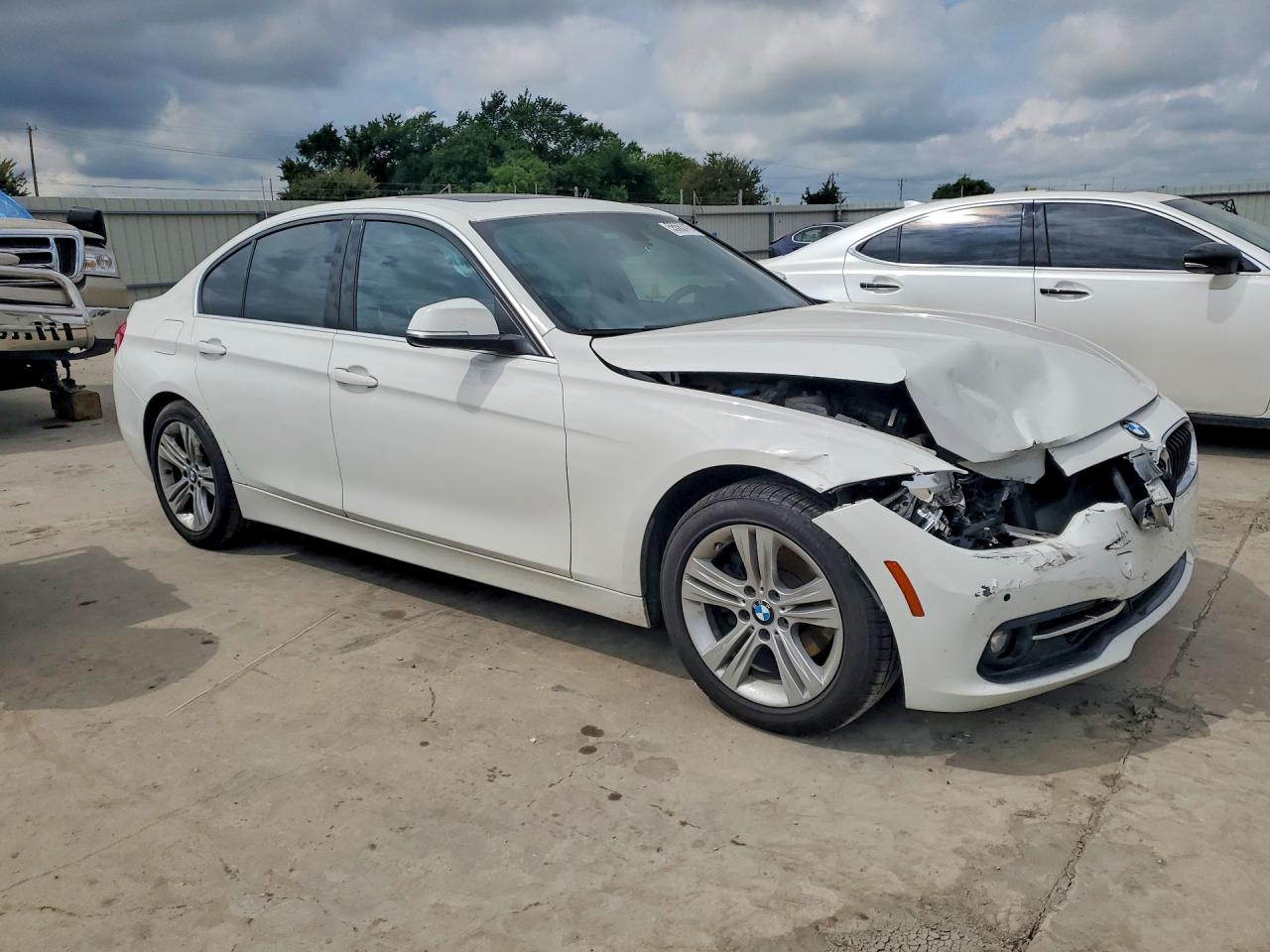 2018 BMW 330