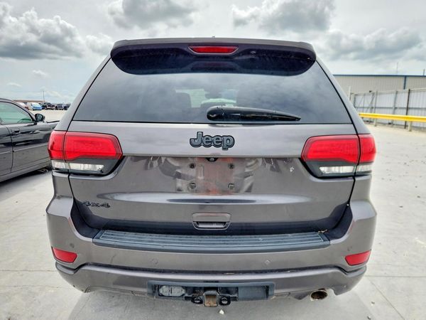 2019 JEEP GRAND CHEROKEE LAREDO 4X4