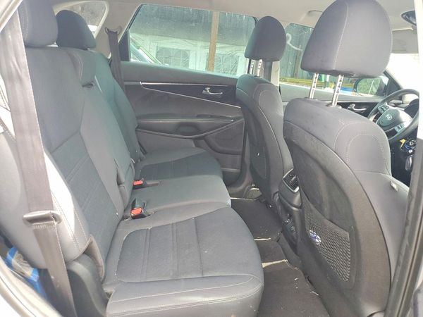 2019 KIA SORENTO L, LX, S