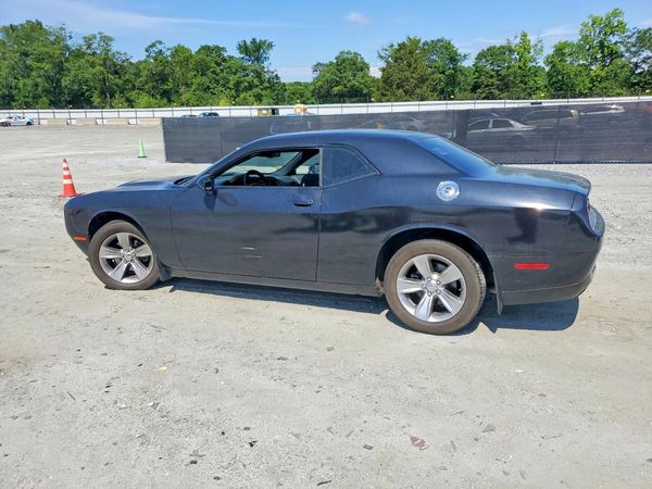 2017 DODGE CHALLENGER SXT