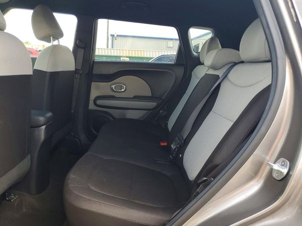2017 KIA SOUL Base