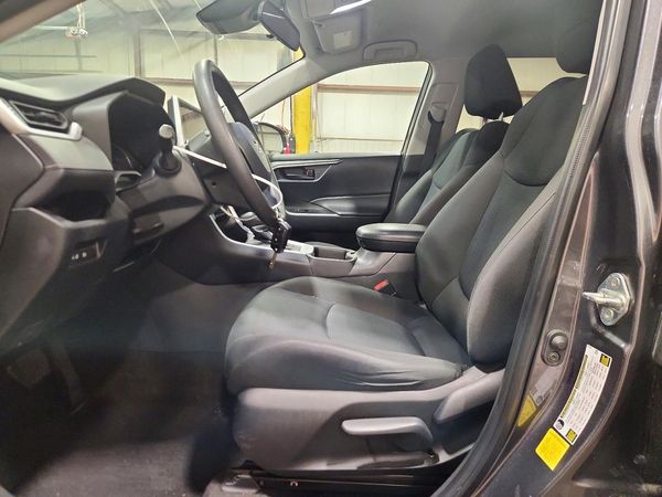 2023 TOYOTA RAV4 LE